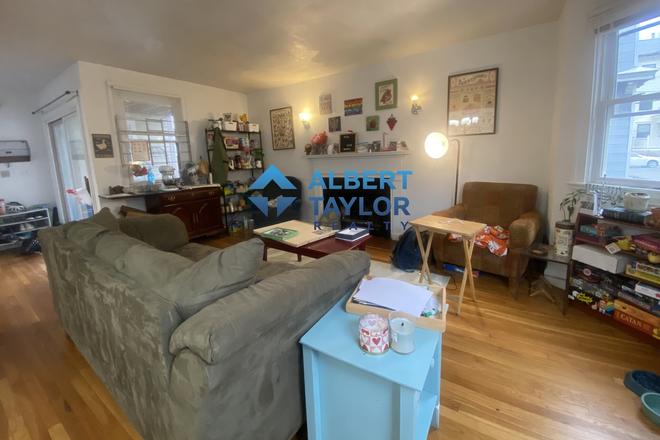 Living Room - Fairly Priced 4 Bed 2 Bath in Jamaica Plain!! Apartments