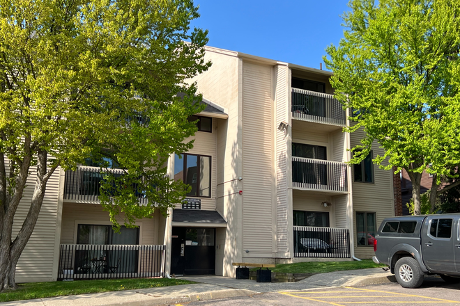 Exterior - Hill Gardens Condominiums