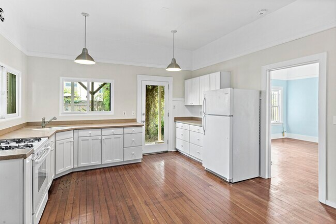 Kitchen (photo does not reflect new dishwasher) - Charming West Berkeley 1 bed/1 bath