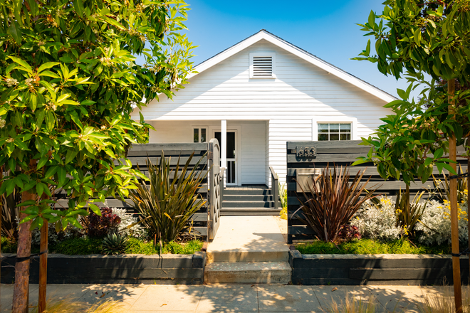 Street View - Venice Bungalow - 2 bedroom beach bungalow - 6 blocks from the beach - Near abbott kinney