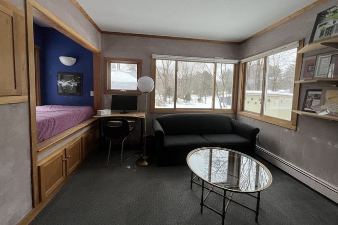 living room/study - Quiet 2-room suite with private bath, in private home