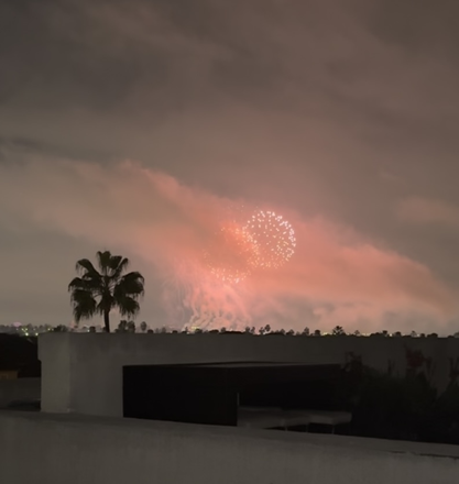 Rooftop Balcony Disney Fireworks - Modern 3BR Townhome w/ Rooftop Fireworks Views — 10 Minutes to Chapman