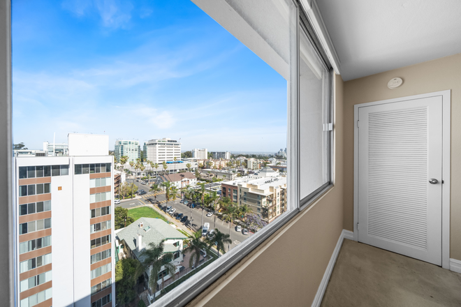 View to South-East - Large Studio in Penthouse Condominium with Views