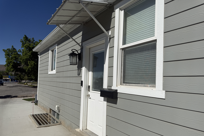 Apartment Entrance - Perfect Student/Roommate Setup! 3-Bed/2-Bath in Millcreek – ALL Utilities & Internet Included!