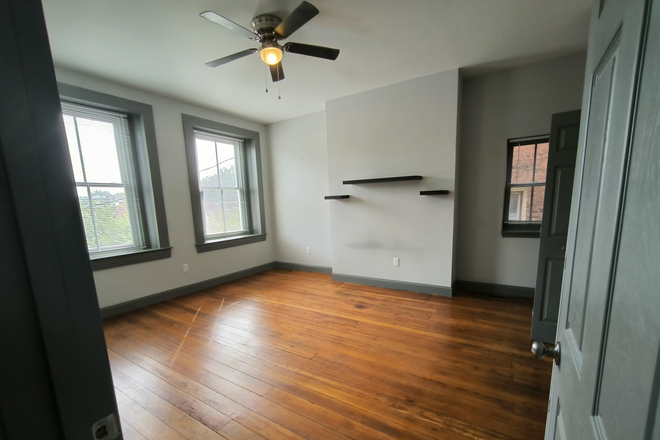 room - Private room for rent within 1 mile of VCU campus House