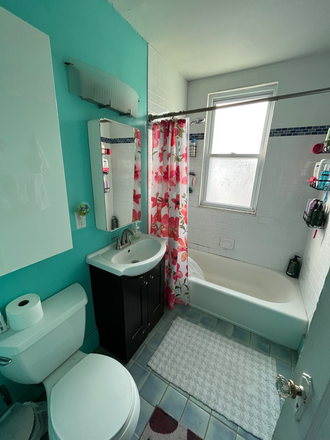 Bathroom - Room in 3bd/1ba in Central Square! Apartments