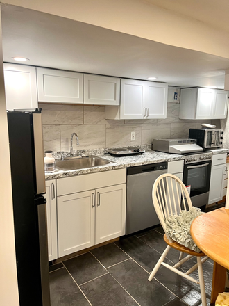 full kitchen - New furnished 1-bd apartment. steps from Harvard , 2500$/month, August 2026