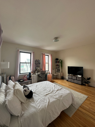 bedroom - Very spacious one bedroom with great sunlight available for rent at an amazing deal!!! Apartments