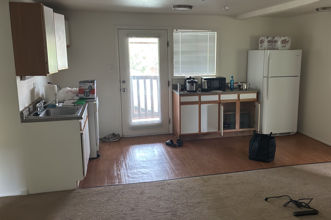 Common room. - Timber Ridge Apartments, very close to campus