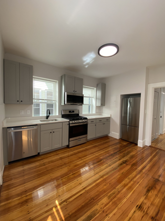 Kitchen - Bright 3 Bed/1 Bath in Inman Square w/ In-unit Laundry - Avail. Sept 1st!