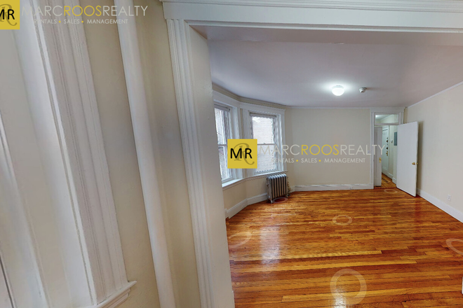 x - Boylston St Studio Fenway Apartments