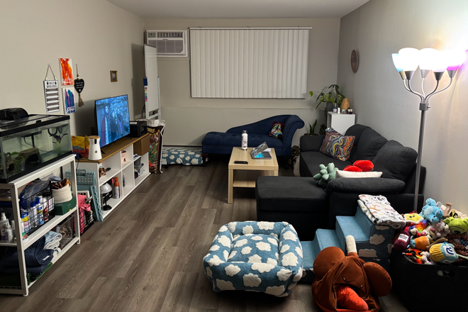 Livingroom - Sugarloaf Estates Apartments