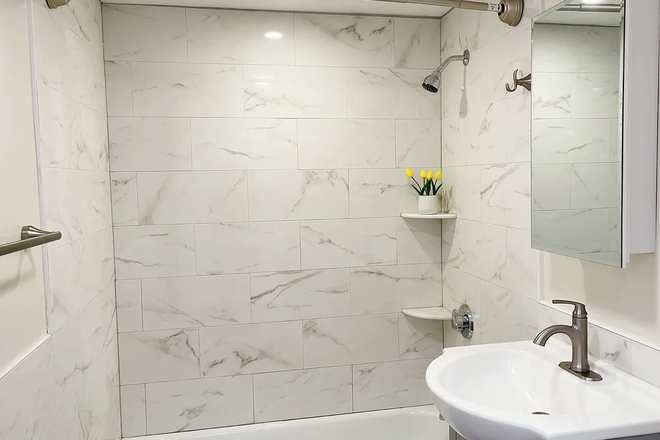 Bathroom - Modern 2 Bedroom 1 Bath (1 ROOM AVAILABLE) Apartments