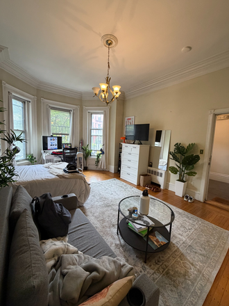 a - FRONT FACING ON MARLBOROUGH STREET Condo