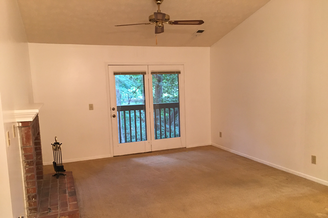 Living room - Tuxworth Springs Condos