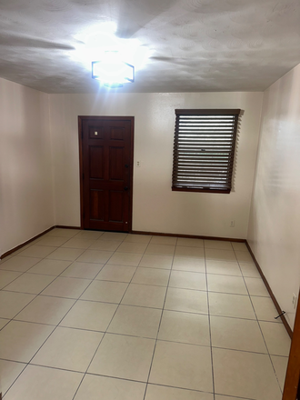 Living room - Quaint 2Bdrm 1  Bath Unit Available Duplex