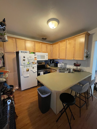 Kitchen - SPRING-SUMMER 2026 SUBLEASE ON THE HILL
