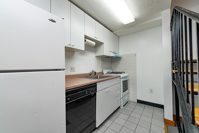 Call NOW for showings! 617-236-8600 - EDGERLY RD - *NO FEE* UNIQUE 2BR DUPLEX *AVAIL NOW* IN SYMPHONY W/ LNDRY IN BLDNG, 1.5 BA, EXP BRCK Apartments