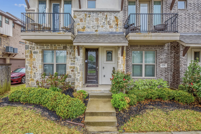 Front Of Home - Spacious townhome, furnished, modern kitchen, close to bus stop.