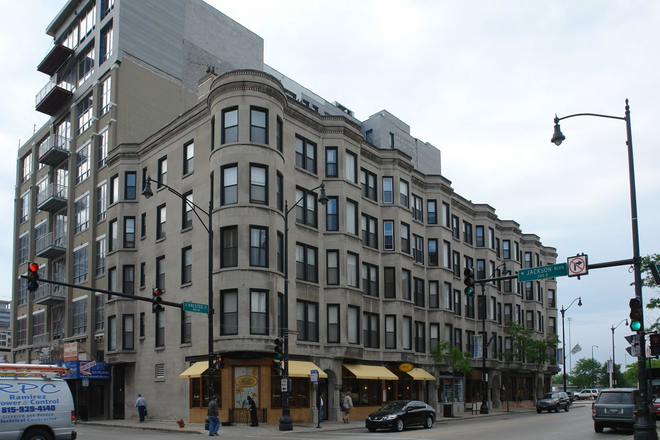 Main Building - Private bedroom available for sublet (Females only)