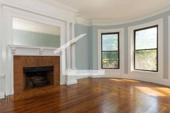 Bedroom - 3 Bedroom Bay State Rd Apartment