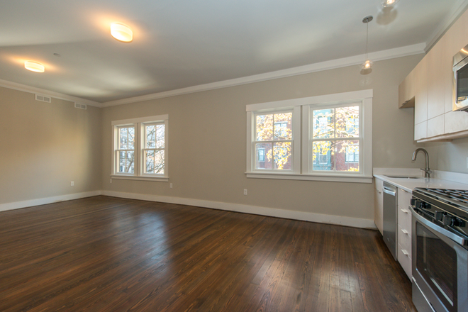 Kitchen - 3 bed / 2 bath apartment close to campus, looking for a third roommate