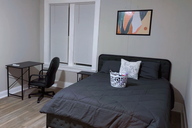 Bedroom 2 - Shared Housing on Delmar