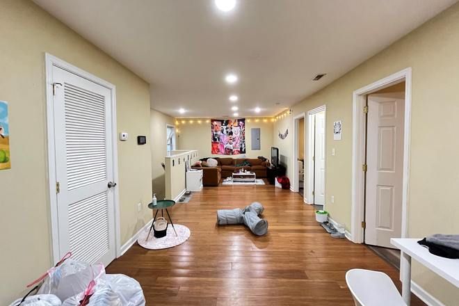 Living room - 1430 N Carlisle St. Condo Unit F