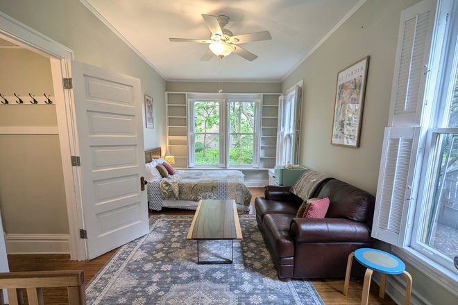 Room Example A - FULLY-FURNISHED ROOMS IN VINTAGE CAMPUS HOUSE
