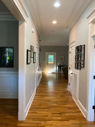 Foyer hall - Lovely & Spacious Downtown Home