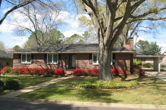  - 229 Cedar Crest- 3 Bedroom 2.5 Bath- Near Campus