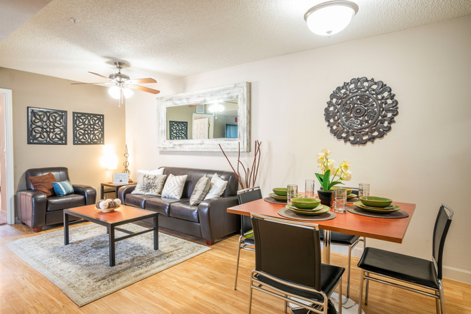 Dining and common area - Knights Circle - ONE MONTH FREE Apartments