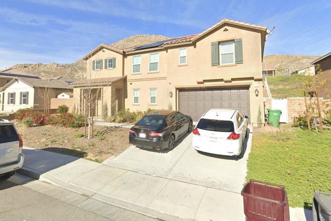 outside street view - 7-bed all-girl house looking for someone to take master!!