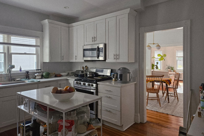 kitchen - Sublease – Room in a 2BR /1.5 Bath Apartment