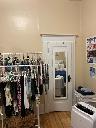 Bedroom - Bedroom for Sublease in Adorable House on 11th (SPRING AND SUMMER)