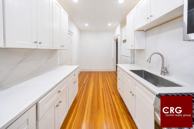 - - AVAILABLE NOW! RENOVATED 2 BEDS Apartments