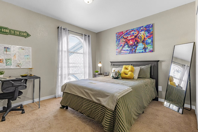 Bedroom - College Town USF Apartments