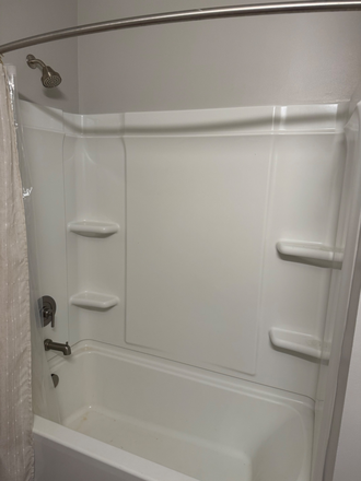 Shower - Vue Apartments