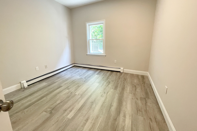 Bedroom - 174 Bolton St., #1, Boston, MA 02127 (South Boston) Apartments