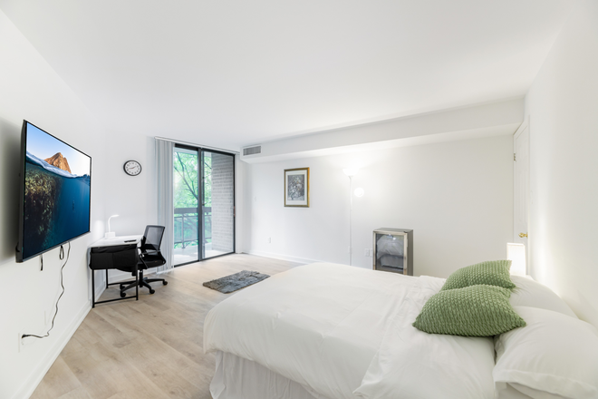 Bedroom - Furnished Private Rooms near GWU Apartments