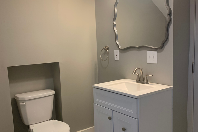 Bathroom - 130 West Street U2 Apartments