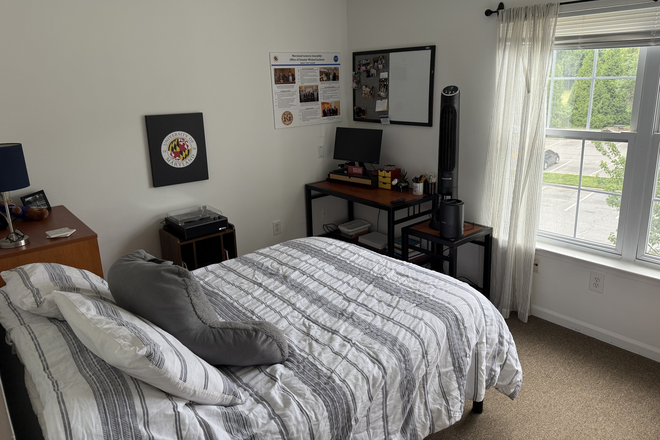 Bedroom - COURTYARDS LEASE TRANSFER AVAILABLE SPRING 2026 (FREE FIRST MONTH!)