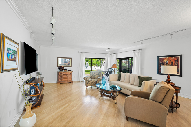 Living Room - Furnished 3BR Boca Raton Home, 2026–27 Academic Year, Ideal for Faculty/Visiting Professionals