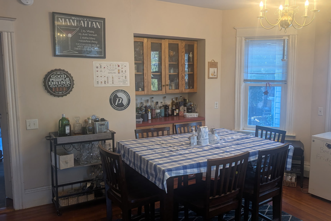 Dining room - NEW ROOMMATE NEEDED! Private room, shared bathroom, dishwasher, free laundry on site Duplex