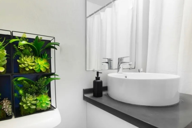 bathroom - The Harrison Apartments