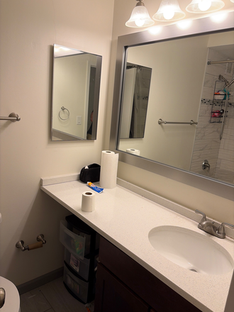 Small bathroom - Unit NE3 Apartments