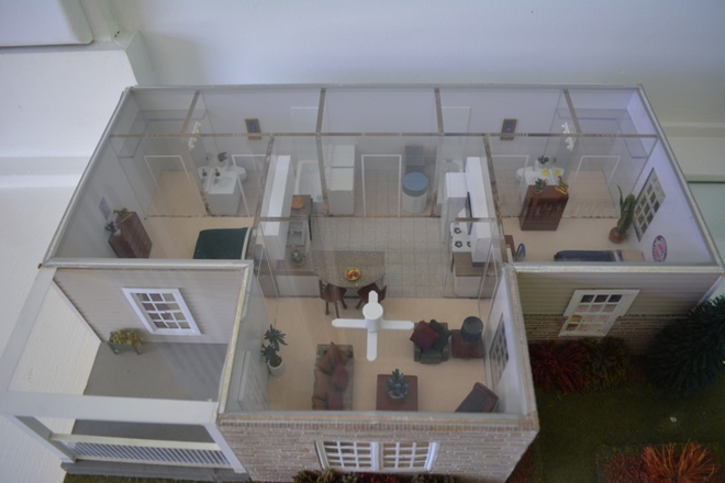 Two bedrooms, two bathrooms, walk-in closet, fully furnished, laundry room - University Highlands