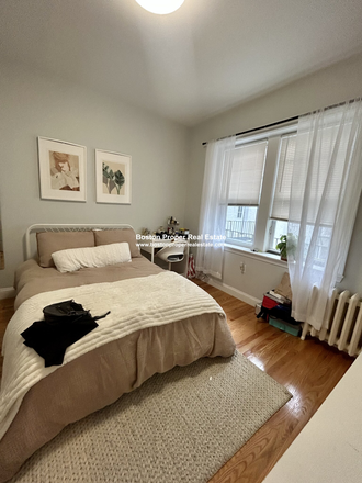 A - 2 big bedrooms right by Berklee, near Newbury Street and Symphony Condo