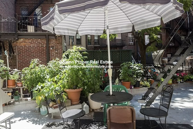 a - Right by Back Bay Station Apartments