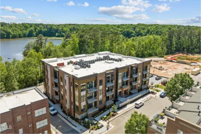 Exterior of building - Lakeshore Condos - 2 bedroom